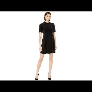 BCBGeneration
Mock Neck Short Sleeve Dress